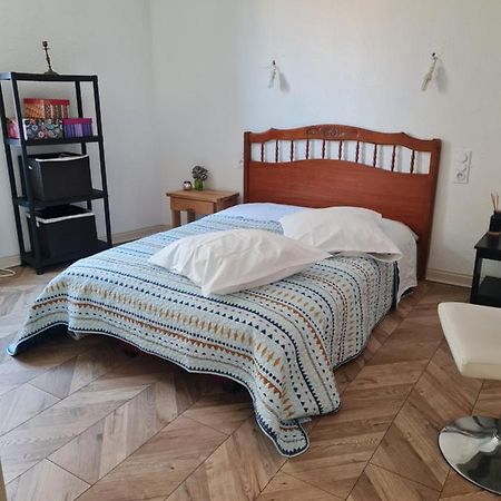 Chambre Grand Appartement Perpignan Exterior photo